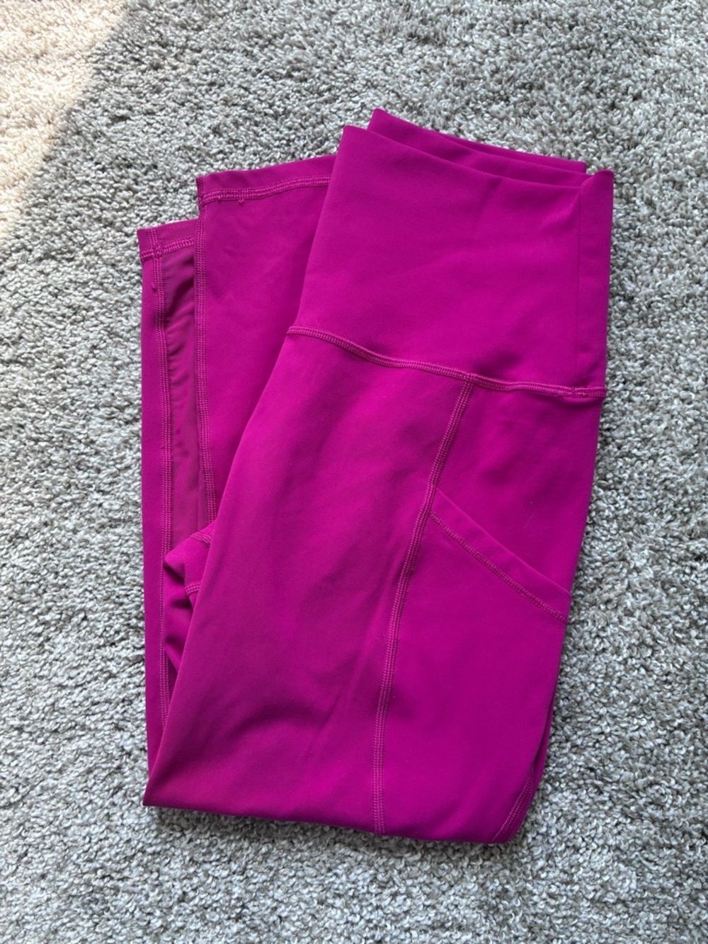 NWOT Neon Pink Women’s 3/4 Leggings